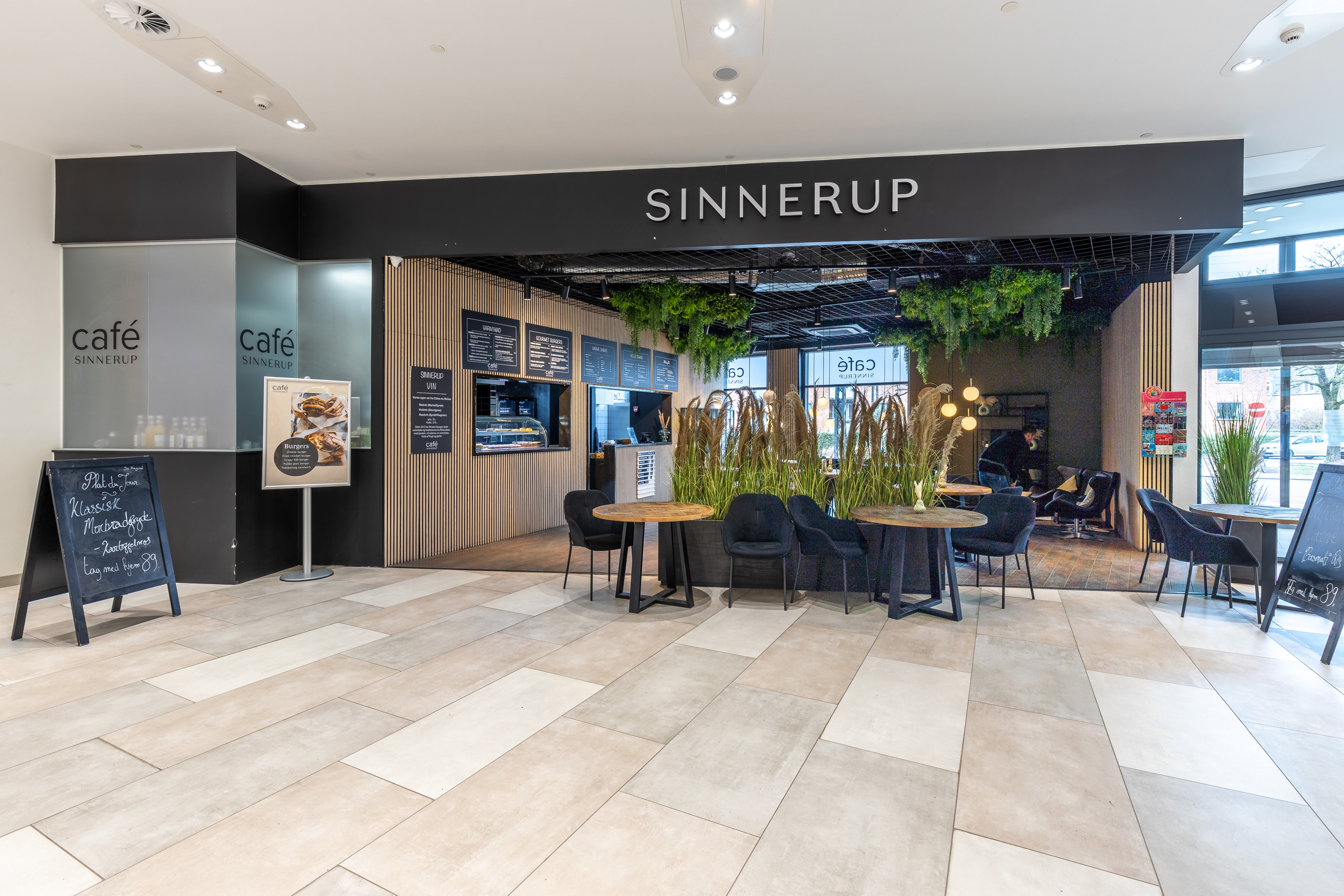 Café Sinnerup - Moderne univers med et fransk